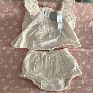 NWT Baby Gap pale pink cotton summer dress with bloomers size 0-3 m
